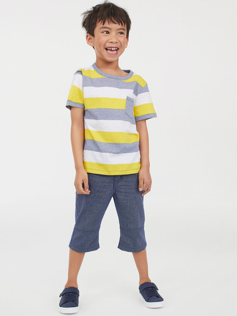 

H&M Boys Blue Solid Cotton Clamdiggers
