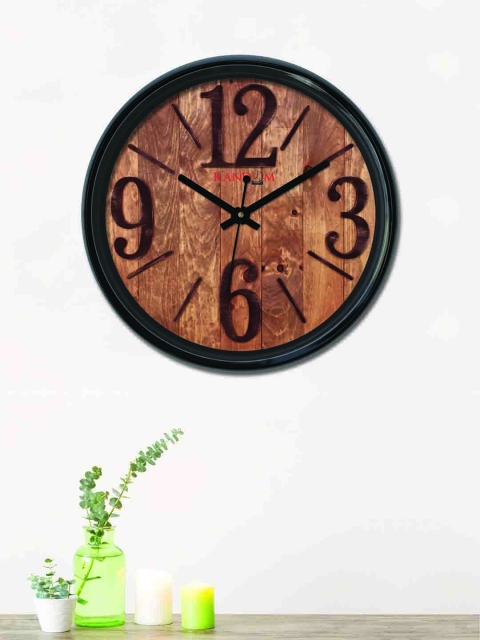 

RANDOM Brown Round Solid Analogue Wall Clock (30 x 30 x 5)