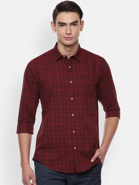 

Solly Jeans Co. Men Maroon & Black Regular Fit Checked Casual Shirt