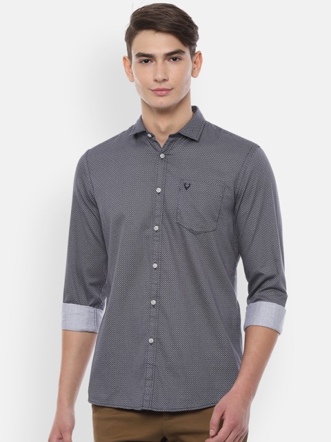

Solly Jeans Co. Men Blue Regular Fit Printed Casual Shirt