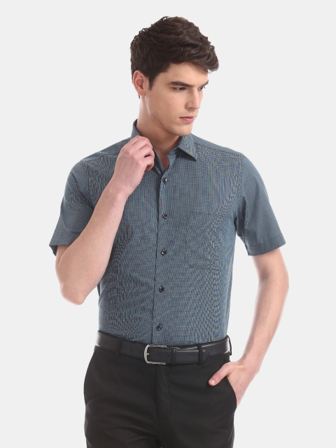 

Arrow Men Blue & White Regular Fit Checked Formal Shirt