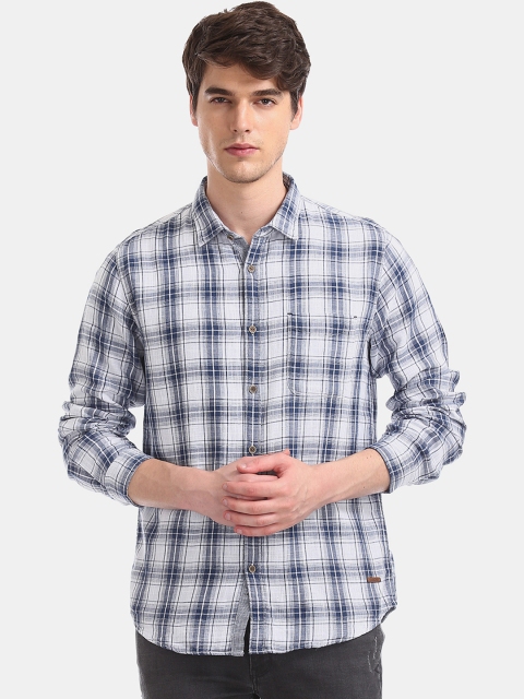 

Cherokee Men Blue & Grey Regular Fit Checked Casual Shirt