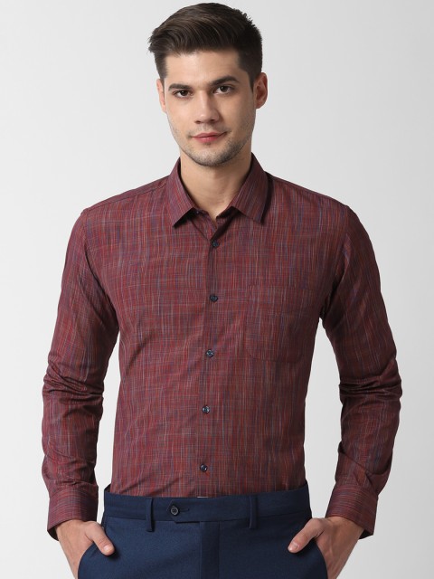 

Peter England Men Maroon Regular Fit Self Design Formal Shirt