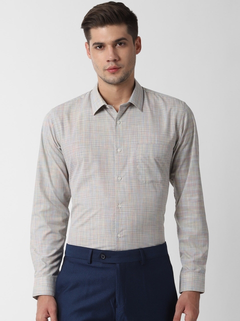 

Peter England Men Grey Regular Fit Solid Formal Shirt
