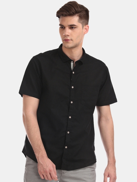 

Cherokee Men Black Regular Fit Solid Casual Shirt
