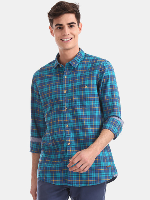 

Cherokee Men Blue Regular Fit Checked Casual Shirt