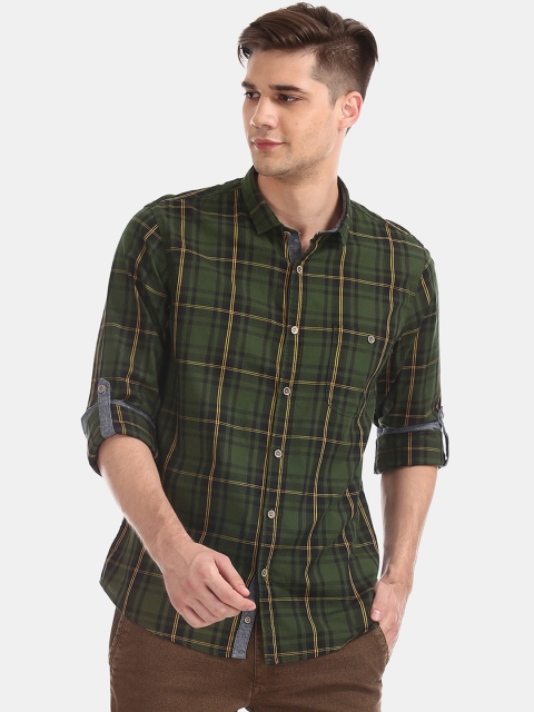 

Cherokee Men Green Regular Fit Checked Casual Shirt