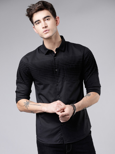 

LOCOMOTIVE Men Black Slim Fit Solid Casual Shirt
