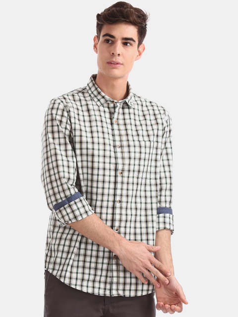 

Ruggers Men White & Green Regular Fit Checked Casual Shirt