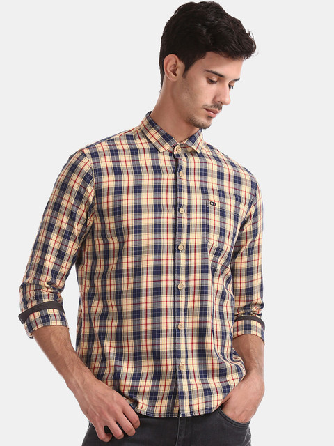 

Ruggers Men Yellow & Navy Blue Regular Fit Checked Casual Shirt