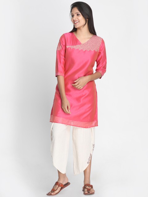 

Nakshi Women Pink Solid Straight Kurti