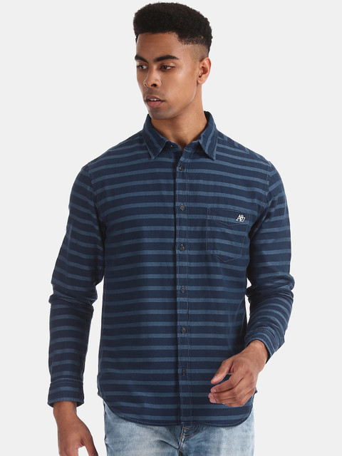 

Aeropostale Men Blue Regular Fit Striped Casual Shirt
