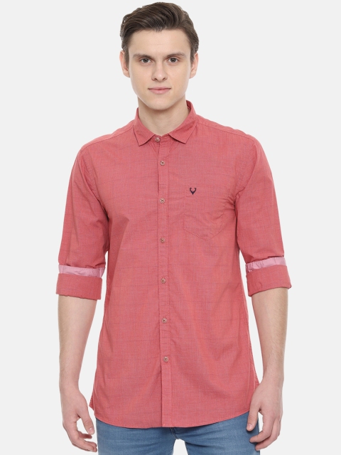

Solly Jeans Co. Men Coral Pink Regular Fit Checked Casual Shirt