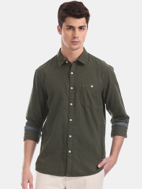 

Cherokee Men Olive Green Regular Fit Solid Casual Shirt