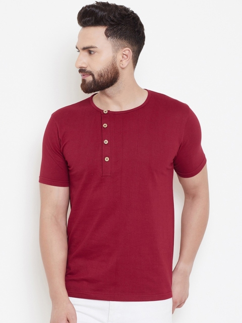 

The Dry State Men Burgundy Solid Henley Neck T-shirt