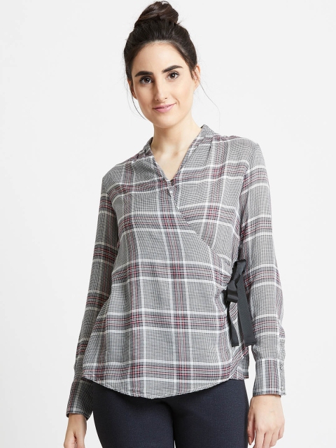 

COVER STORY Women Grey & Black Checked Wrap Top