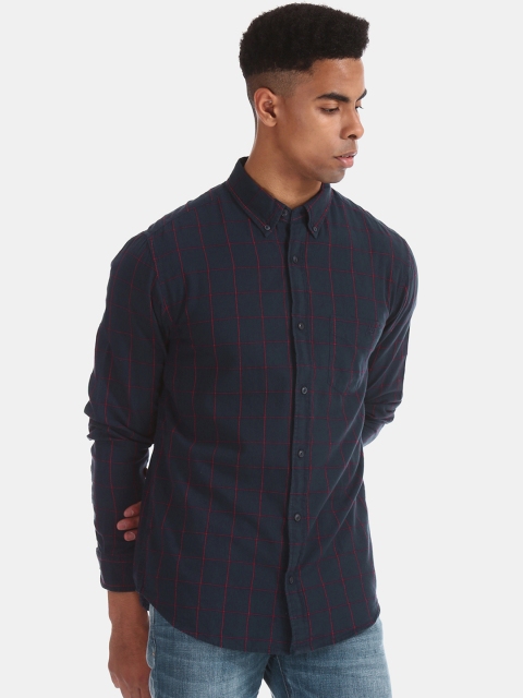 

Aeropostale Men Navy Blue & Red Regular Fit Checked Casual Shirt
