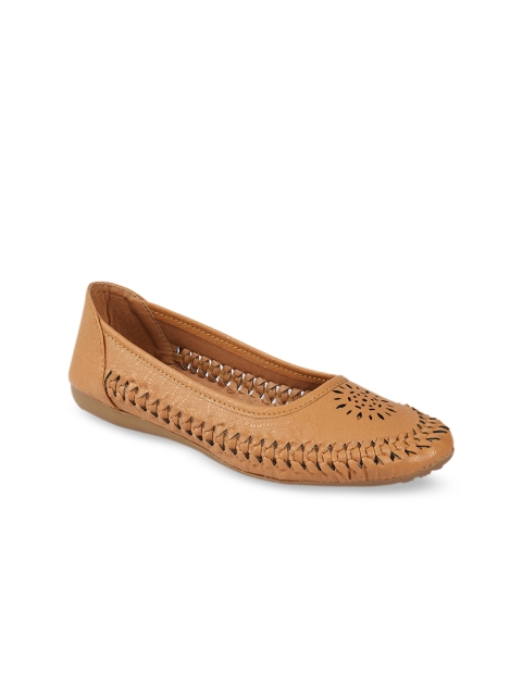 

WOMENS BERRY Women Tan Brown Solid Ballerinas