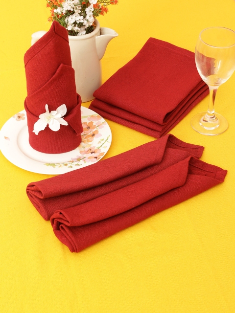 

Soumya Yellow & Maroon Table Cover With Set of 6 Napkins
