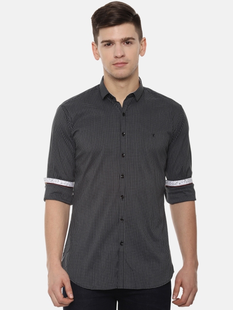 

V Dot Men Black & White Skinny Fit Checked Casual Shirt