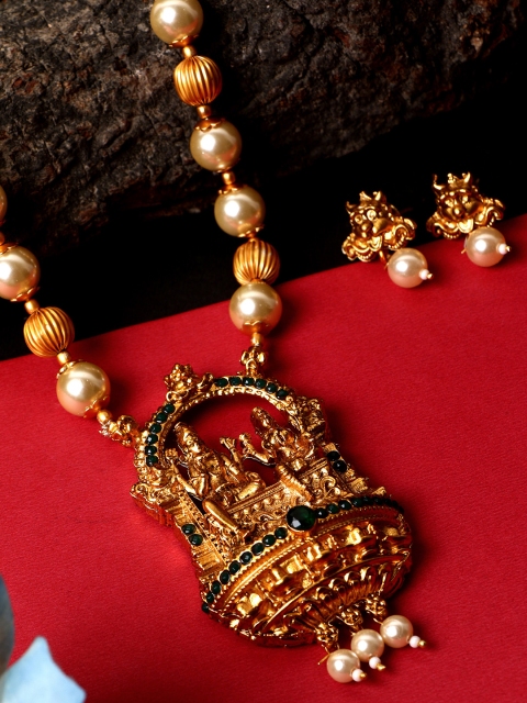 

ANIKAS CREATION Women Gold-Plated & Green Antique Matte Finish Temple Jewellery Set