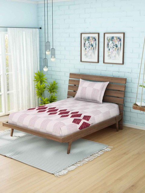 

SPACES Magenta Geometric 144 TC Cotton 1 Single Bedsheet with 1 Pillow Covers
