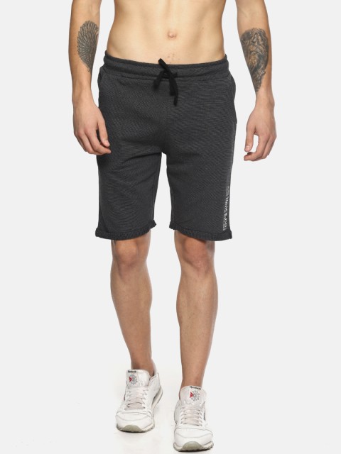 

Masculino Latino Men Charcoal Grey Solid Regular Fit Regular Shorts