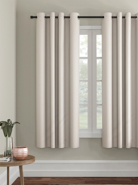 

Soumya Grey Solid Single Window Room Darkening Curtain