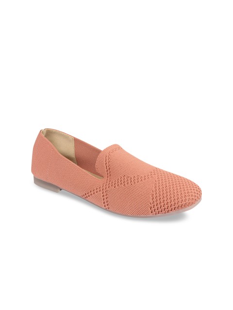 

Flat n Heels Women Pink Woven Design Loafers