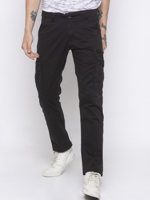 

Globus Men Brown Slim Fit Solid Cargos