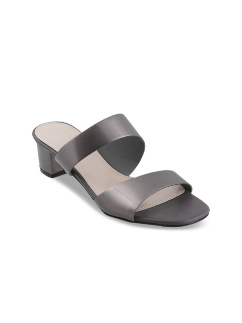 

LEMON & PEPPER Women Grey Solid Heels