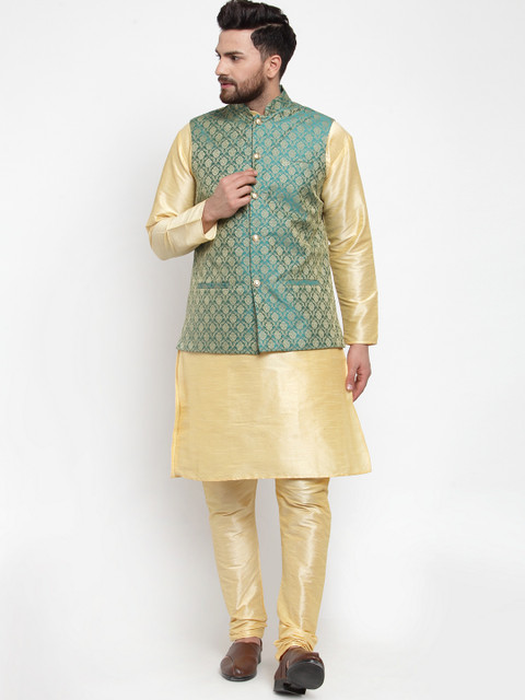 

Jompers Men Gold-Toned & Green Solid Kurta Set