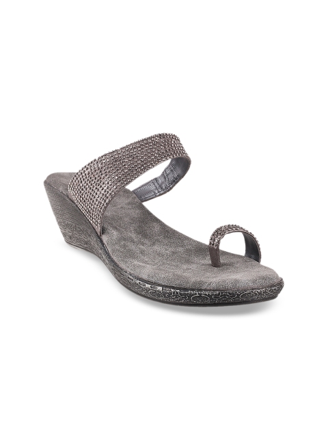 

Metro Women Grey Textured Heels