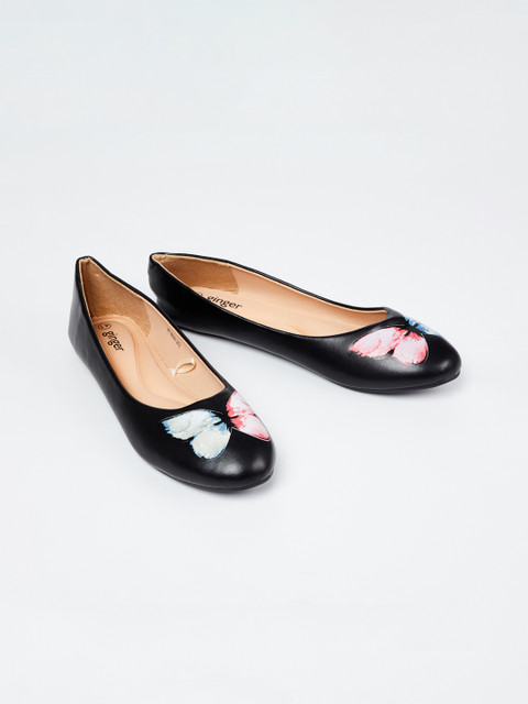 

Ginger by Lifestyle Women Black Printed Ballerinas