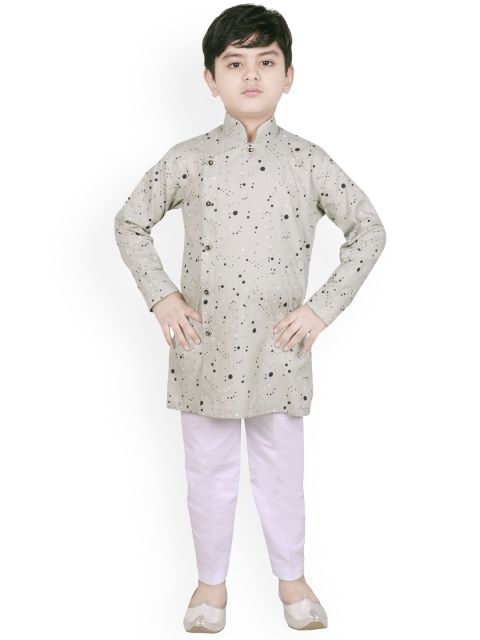 

SG YUVRAJ Boys Grey & White Printed Kurta with Trousers