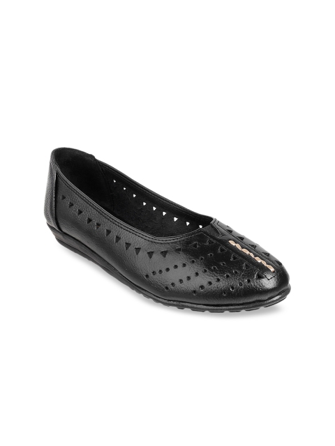 

Mochi Women Black Solid Pumps with Laser Cut Detail