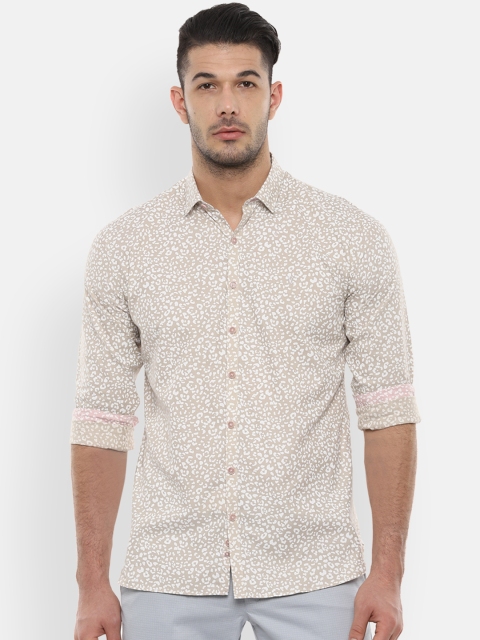 

V Dot Men Beige & White Slim Fit Printed Casual Shirt