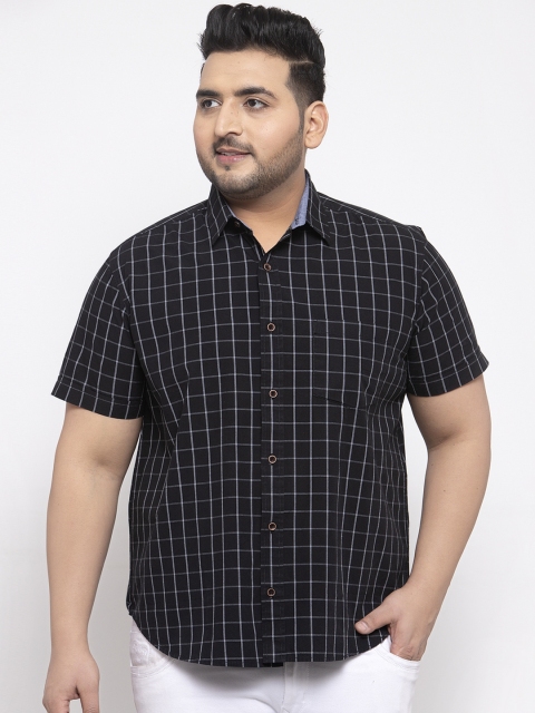 

plusS Men Black & White Regular Fit Checked Casual Shirt