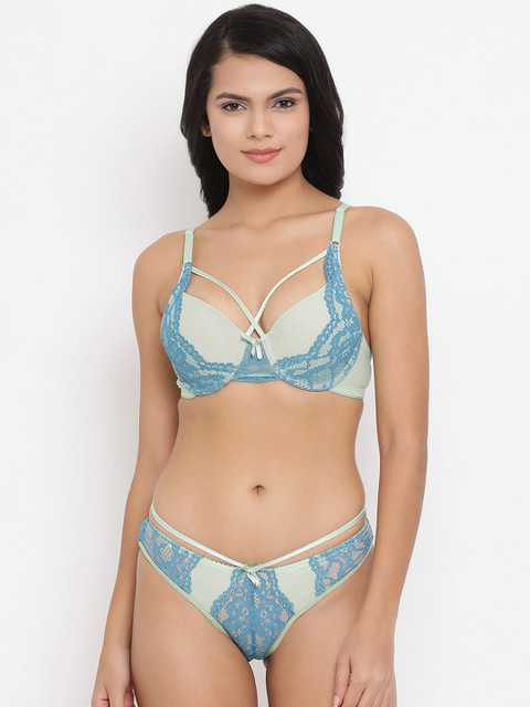 

Clovia Women Green & Blue Lace Lingerie Set BP1725P1132B