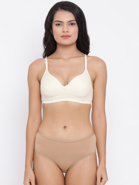 

Clovia Women Beige & Nude-Coloured Solid Lingerie Set COMBP101032B