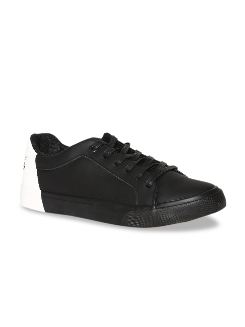 

Flying Machine Men Black & White Colourblocked Sneakers