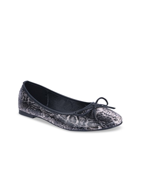 

URBANE Women Beige & Black Animal Printed Ballerinas