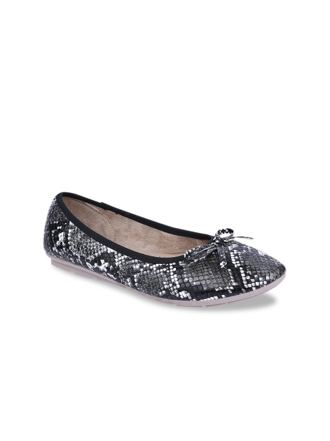 

URBANE Women Black & Grey Snake Skin Textured Printed Ballerinas
