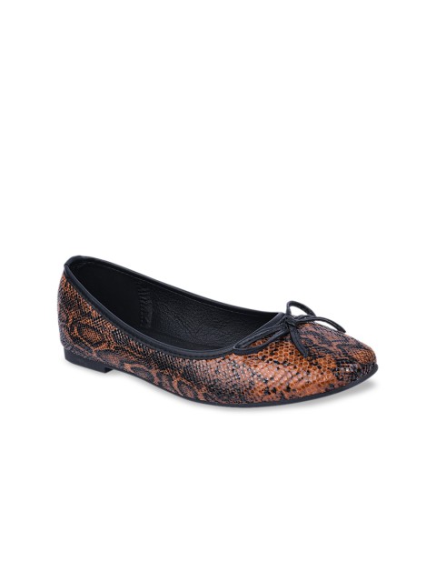 

URBANE Women Brown & Black Animal Printed Ballerinas