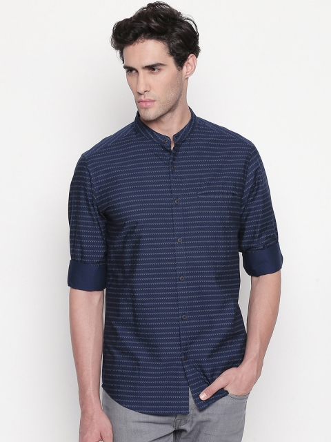 

BYFORD by Pantaloons Men Navy Blue & White Regular Fit Printed Casual Shirt