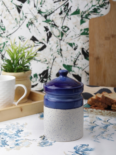 

VarEesha Blue & White Ceramic Handcrafted Food Container