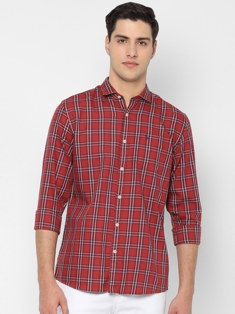 

Solly Jeans Co. Men Red & Black Regular Fit Checked Casual Shirt