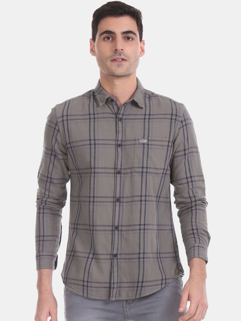 

U.S. Polo Assn. Denim Co. Men Grey & Navy Blue Slim Fit Checked Casual Shirt