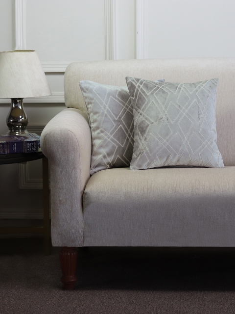

GMF Grey & White Set of 2 Geometric Square Cushion Covers