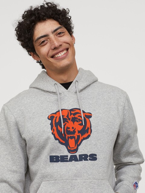

H&M Men Grey Hooded Sweatshirts with a Motif